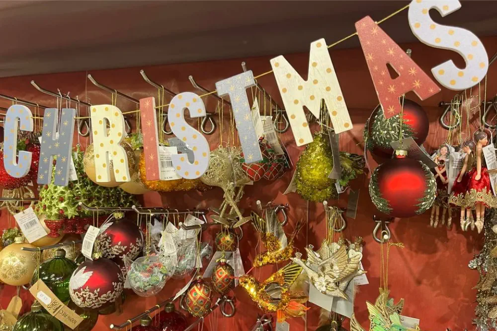 christmas shopping garden centre image 16